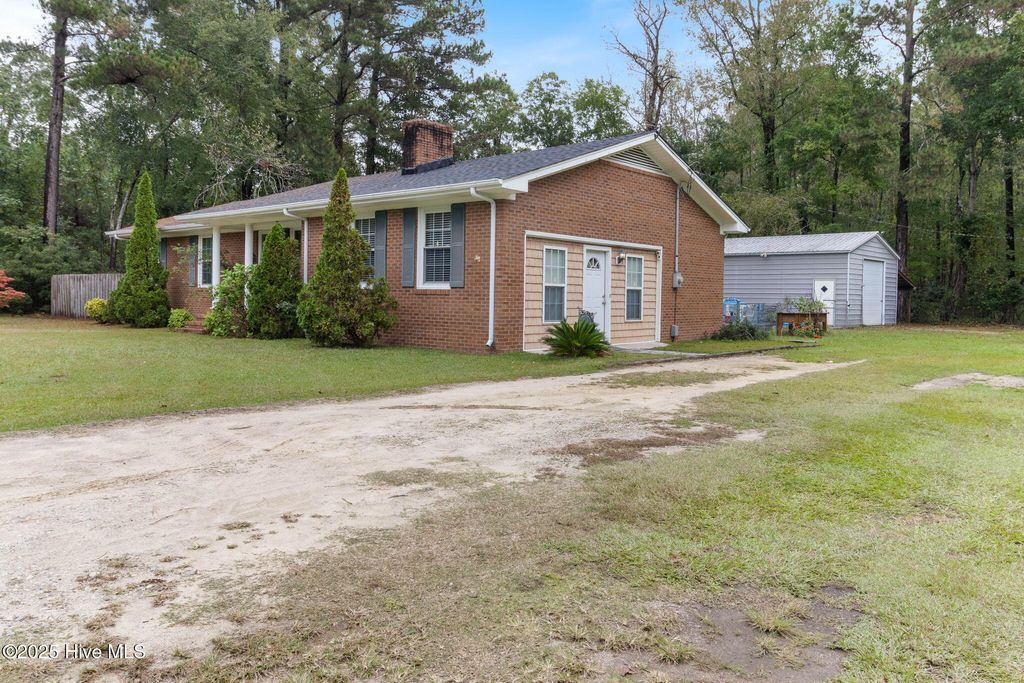 Photo of 366 E 4th Street, Elizabethtown, NC 28337 (MLS # 100536171)