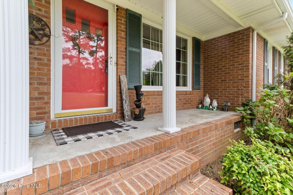 Photo of 366 E 4th Street, Elizabethtown, NC 28337 (MLS # 100536171)