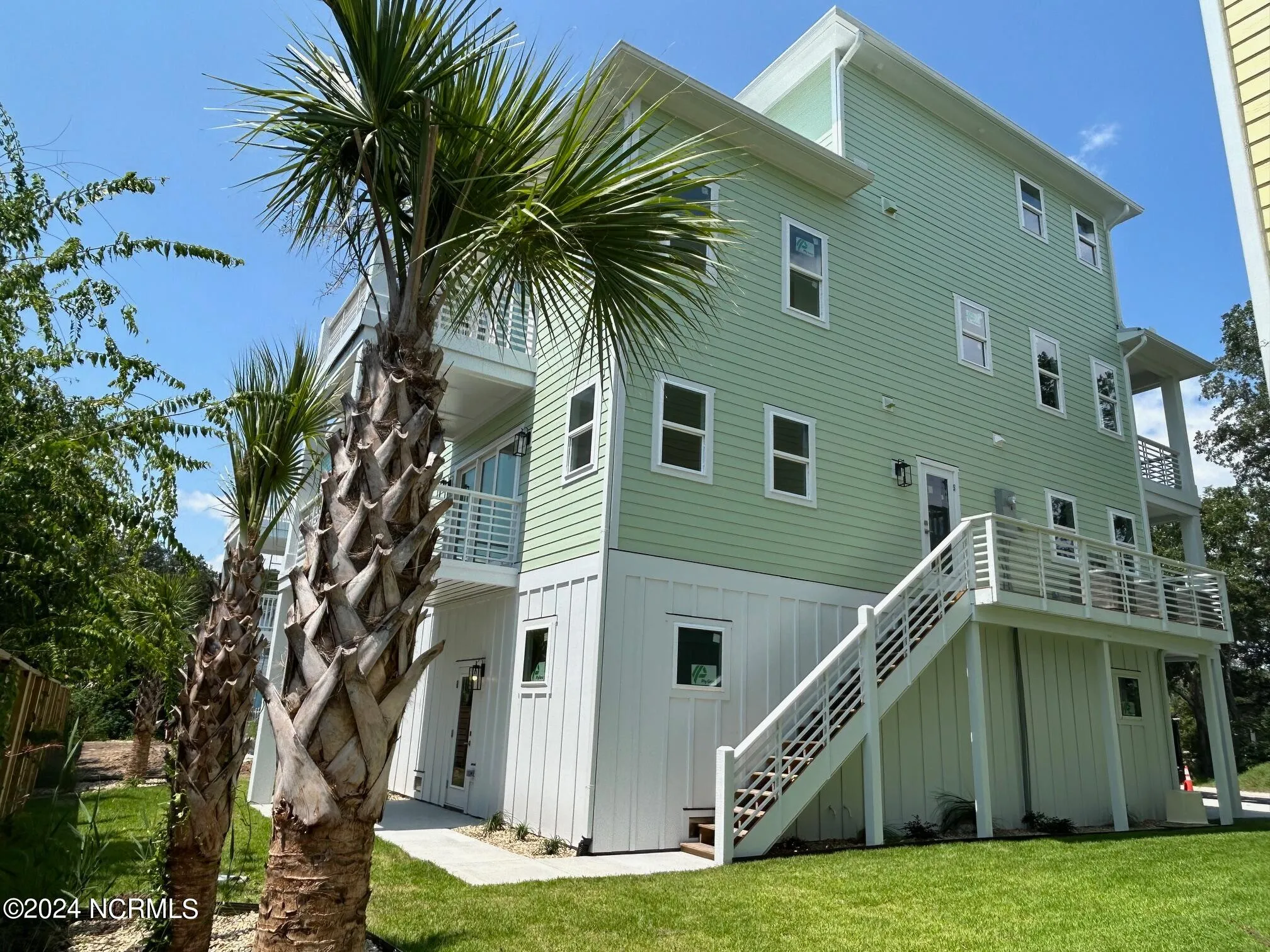 Carolina Beach, North Carolina 28428, United States, 4 Bedrooms Bedrooms, ,5 BathroomsBathrooms,Residential,Active,48015