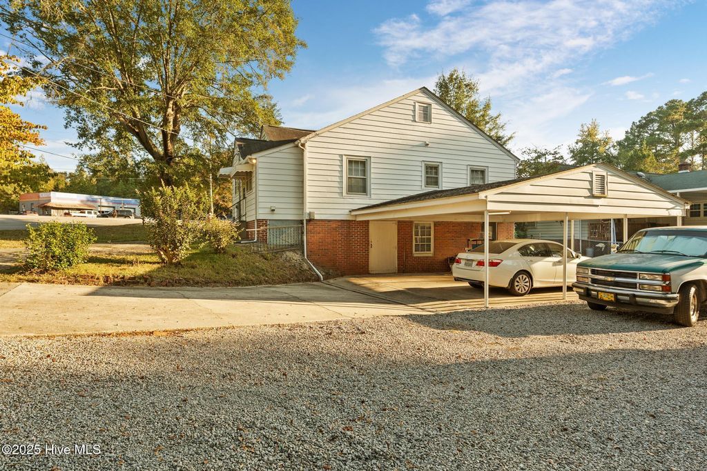 Photo of 1817 Fayetteville Road, Rockingham, NC 28379 (MLS # 100535665)