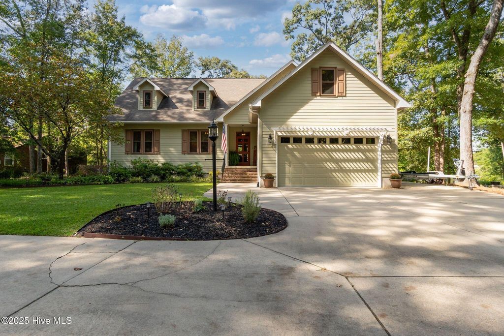Photo of 138 Hughes Plantation Road, Pollocksville, NC 28573 (MLS # 100533297)