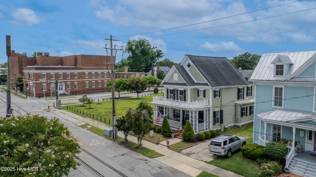 Photo of 405 Hancock Street, New Bern, NC 28560 (MLS # 100534364)