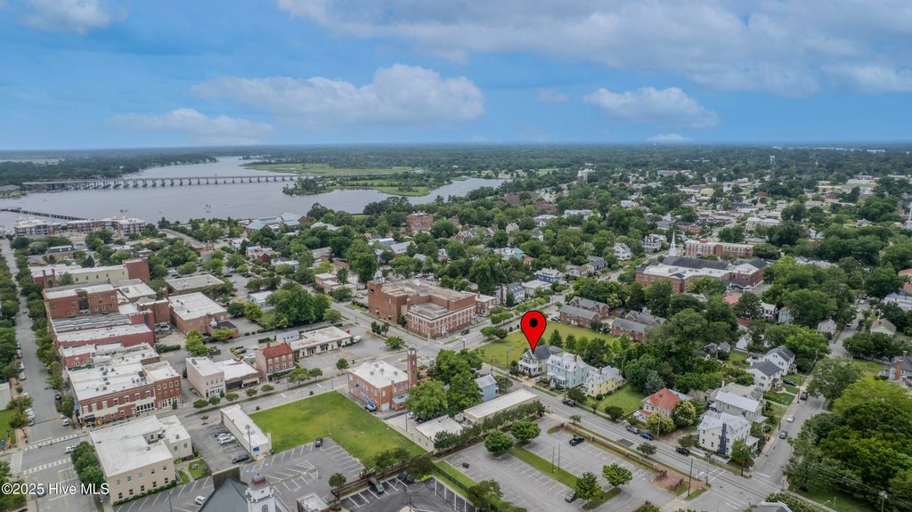 Photo of 405 Hancock Street, New Bern, NC 28560 (MLS # 100534364)