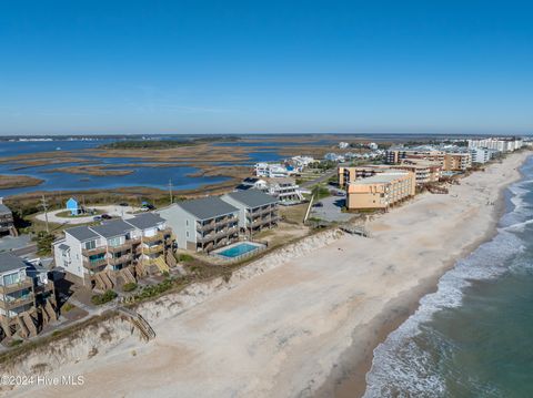 A home in North Topsail Beach