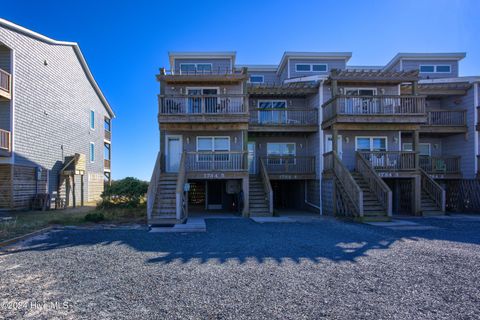 A home in North Topsail Beach