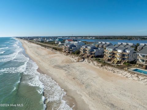 A home in North Topsail Beach