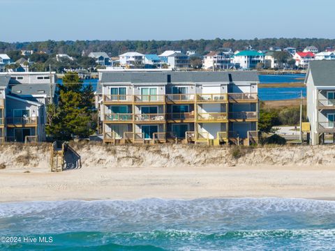 A home in North Topsail Beach