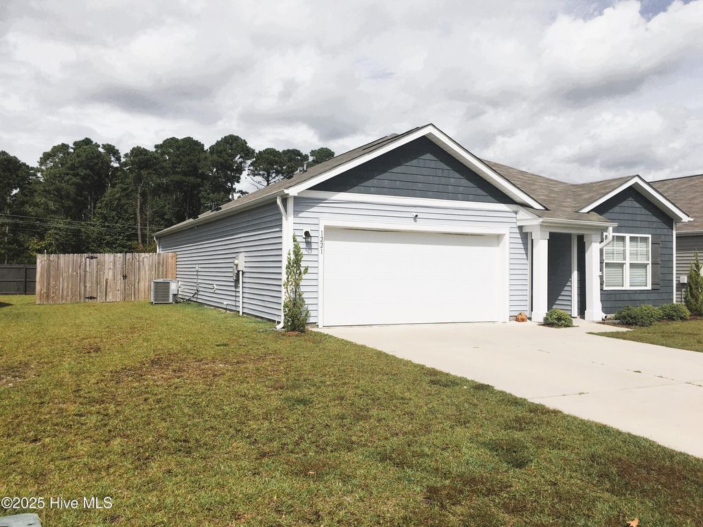 Photo of 1221 Saint Augustine Drive, Castle Hayne, NC 28429 (MLS # 100533721)