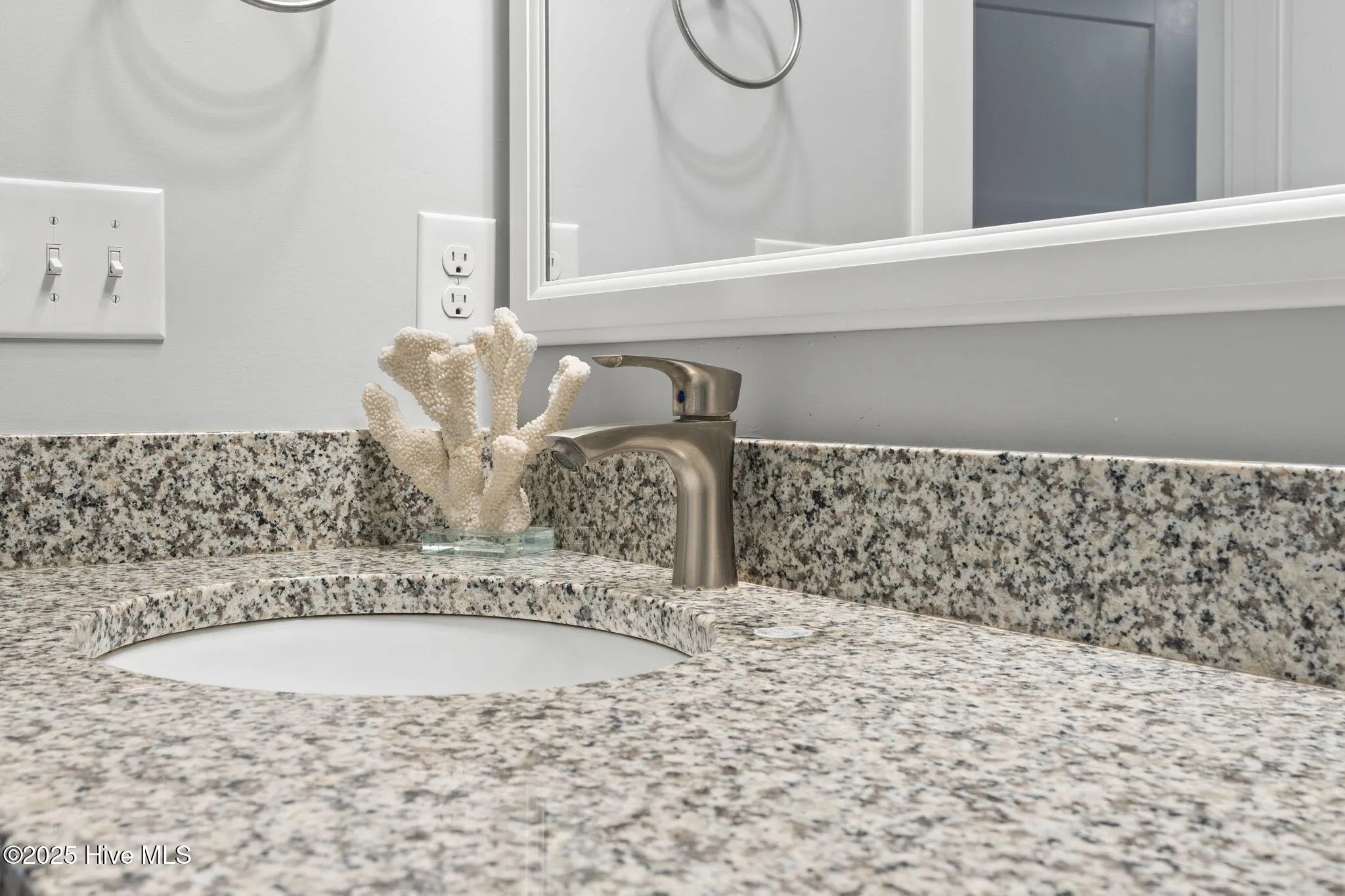 Oak Island, North Carolina 28465, United States, 3 Bedrooms Bedrooms, ,2 BathroomsBathrooms,Residential,Pending,254621