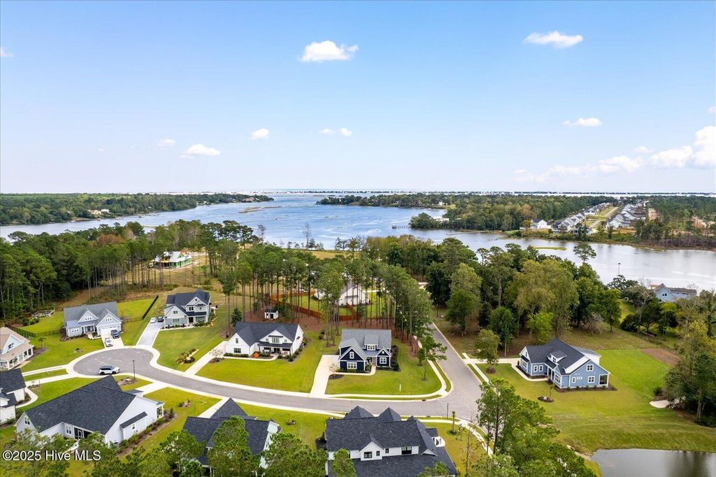 Photo of 18 Kenilworth Court, Hampstead, NC 28443 (MLS # 100536301)