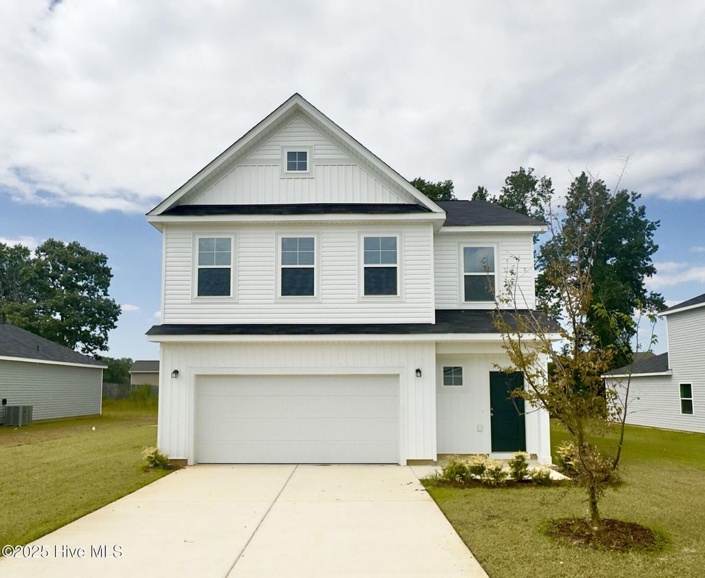 Photo of 164 N Squires Run Lane, Richlands, NC 28574 (MLS # 100504454)