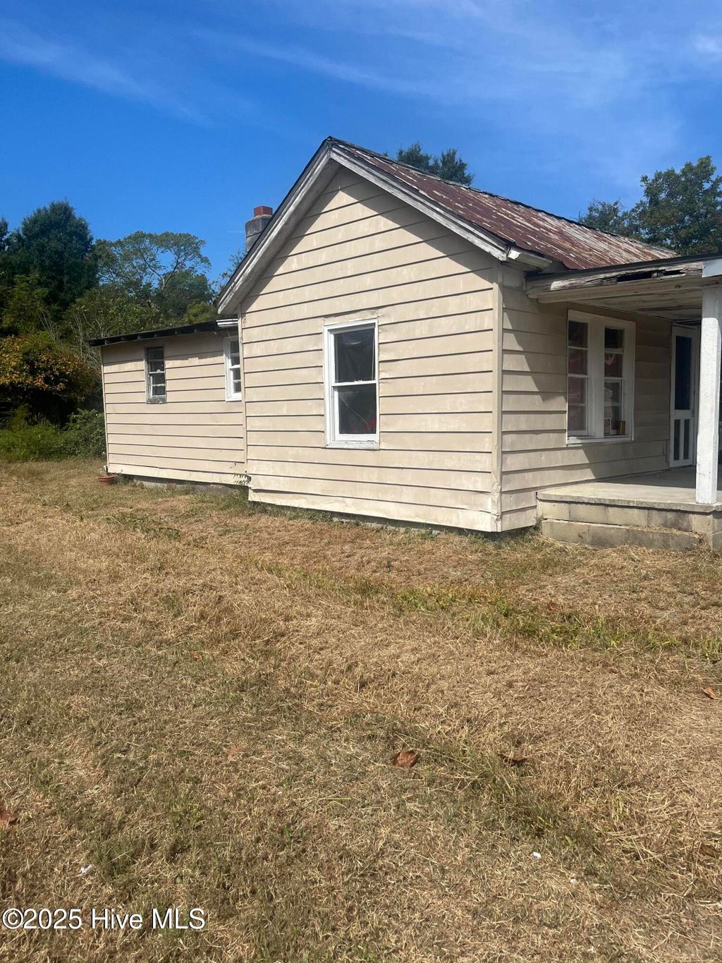 Photo of 613 Poplar Street, Goldsboro, NC 27530 (MLS # 100534461)