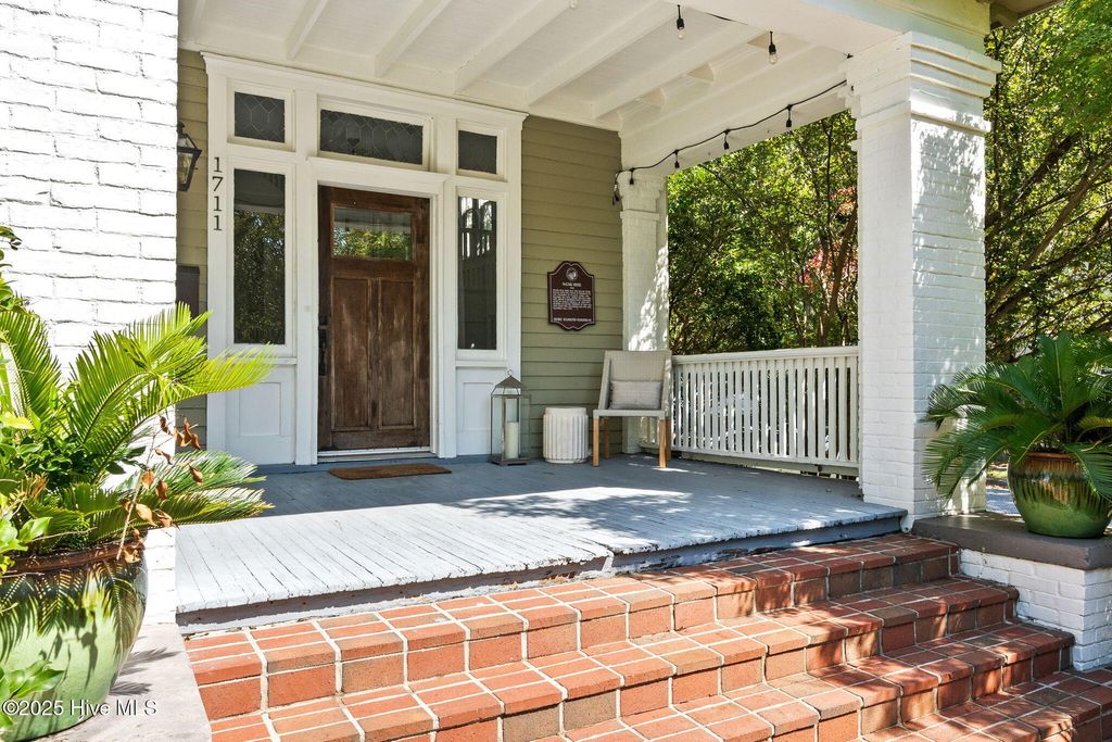 Photo of 1711 Princess Street, Wilmington, NC 28405 (MLS # 100532356)
