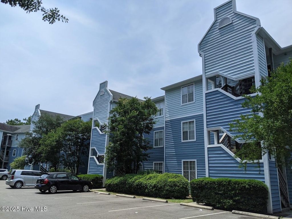Photo of 4240 Wilshire Boulevard #201, Wilmington, NC 28403 (MLS # 100534893)