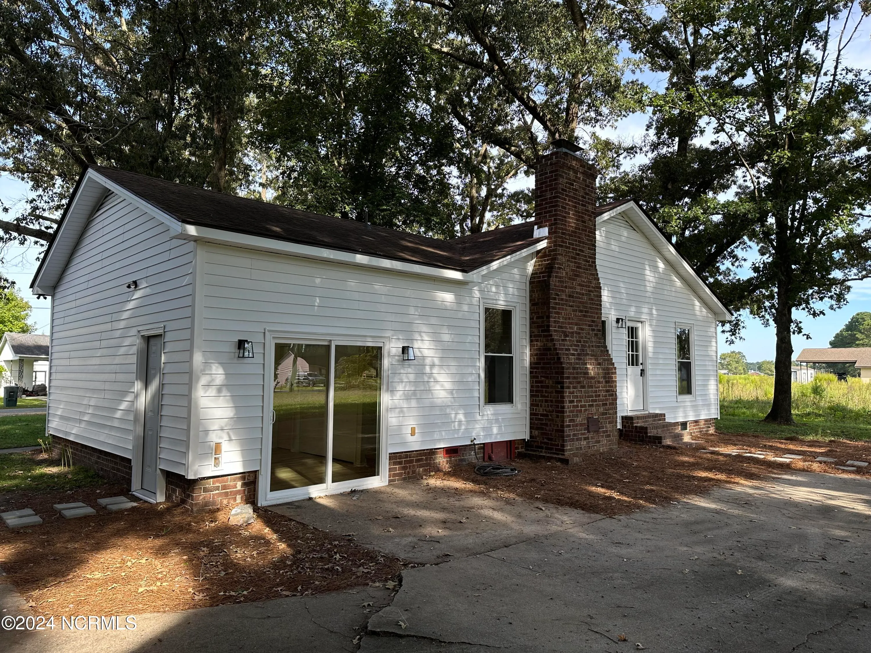 Ayden, North Carolina 28513, United States, 3 Bedrooms Bedrooms, ,2 BathroomsBathrooms,Residential,Pending,47490
