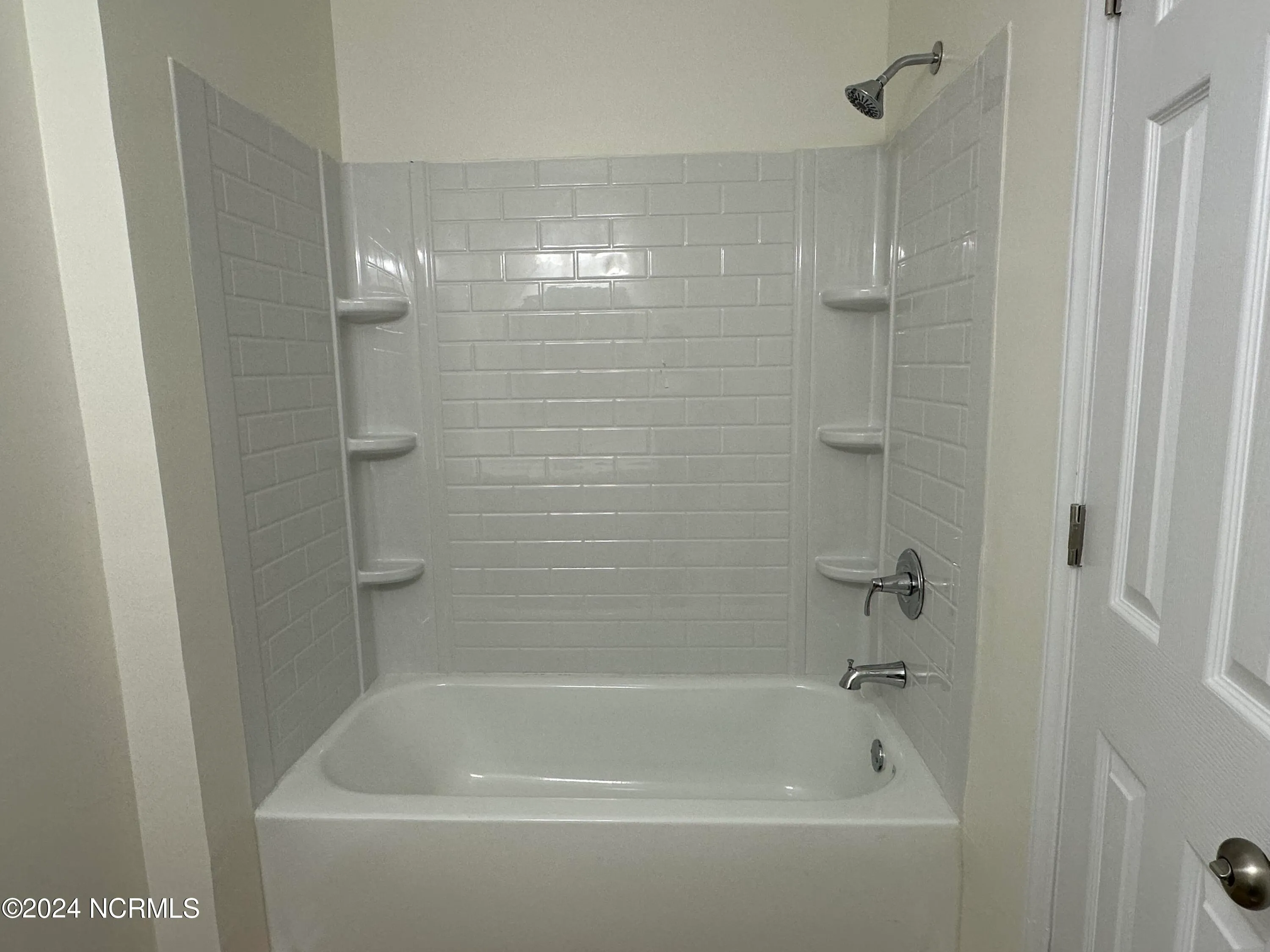 Ayden, North Carolina 28513, United States, 3 Bedrooms Bedrooms, ,2 BathroomsBathrooms,Residential,Pending,47490