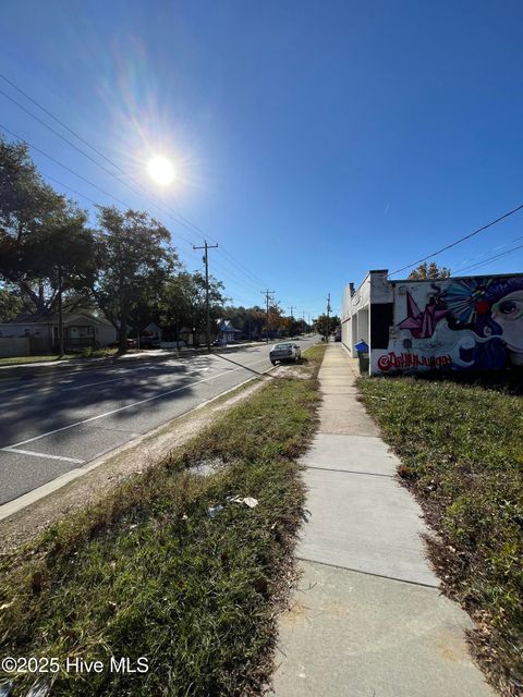 Tiny photo for 1 3rd Street, Wilmington, NC 28401 (MLS # 100541038)