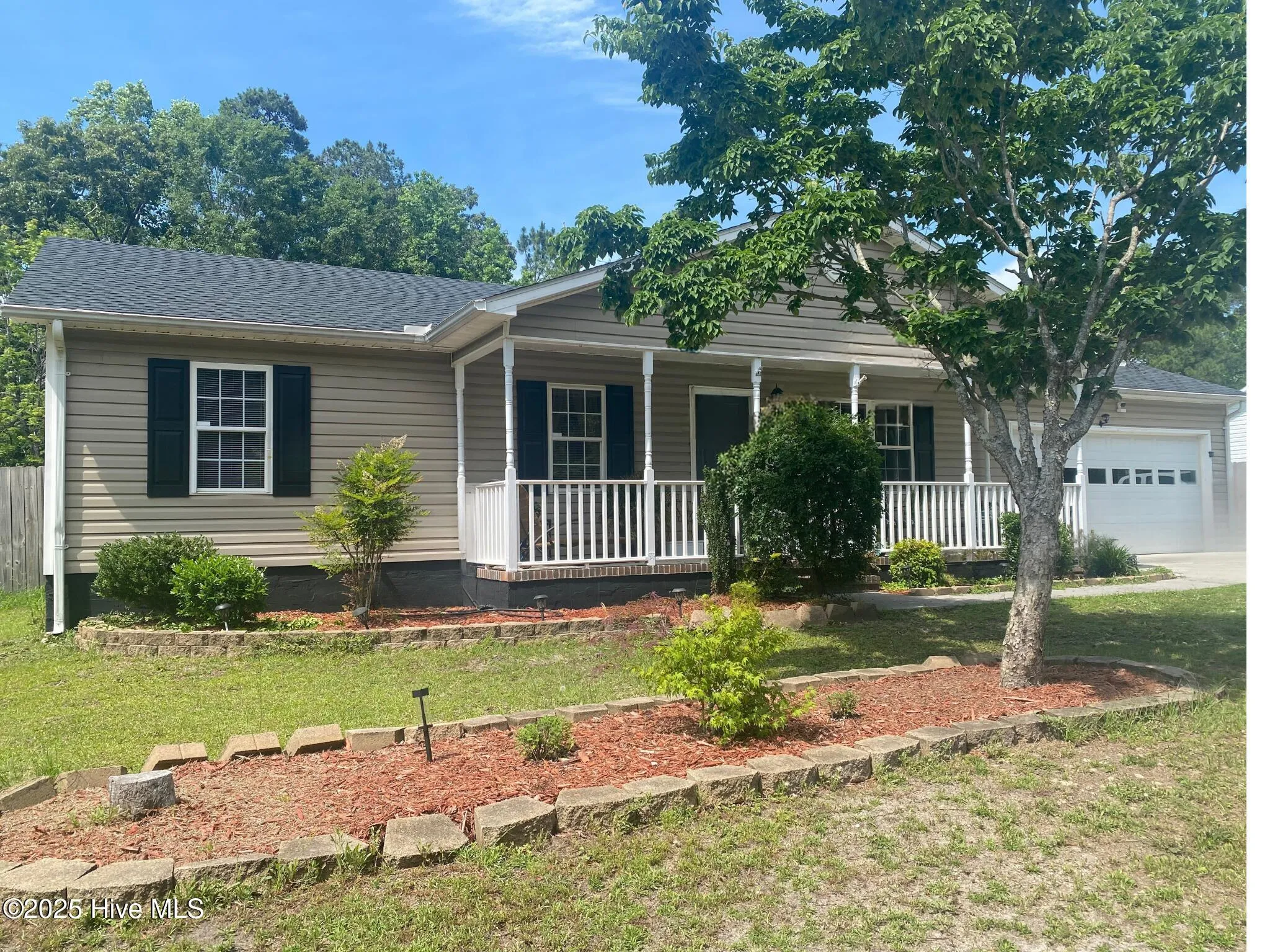 Richlands, North Carolina 28574, United States, 3 Bedrooms Bedrooms, ,2 BathroomsBathrooms,Residential,Active,90928