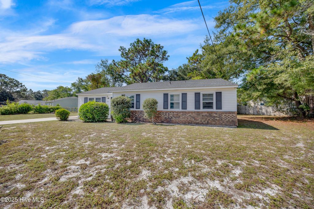 Photo of 209 Lancaster Road, Wilmington, NC 28409 (MLS # 100531369)