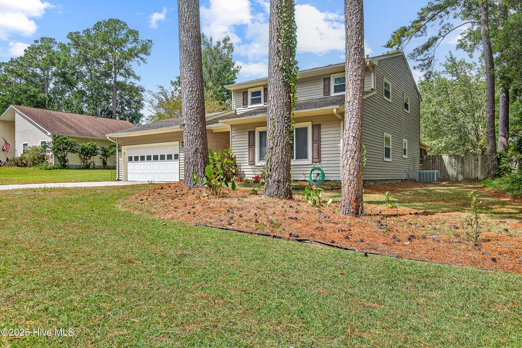 Photo of 705 Ireland Court, Jacksonville, NC 28546 (MLS # 100531663)