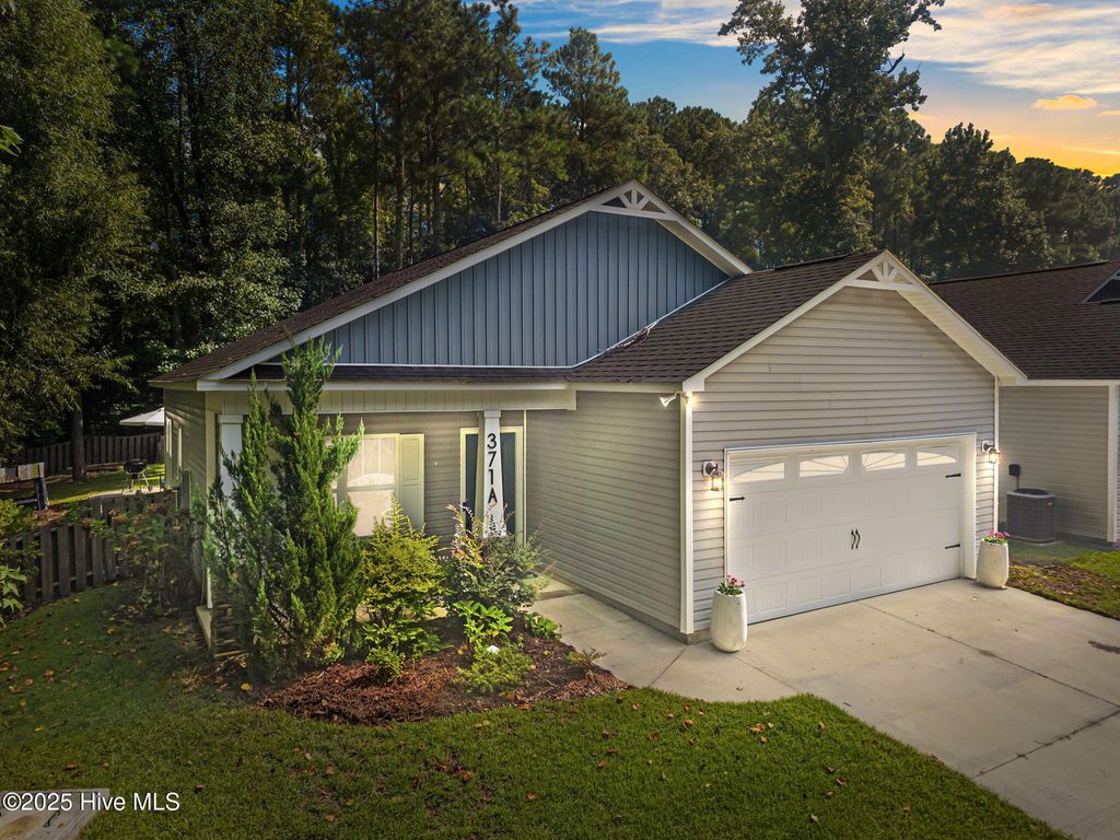 Photo of 371 Dan Owen Drive, Hampstead, NC 28443 (MLS # 100526888)