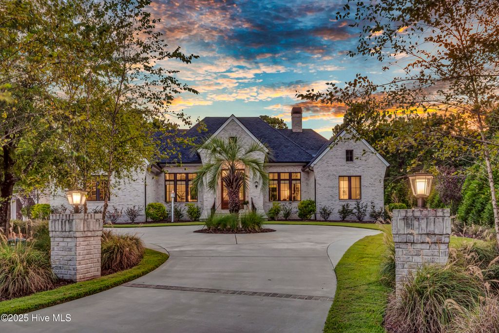 Photo of 1800 Newington Court, Wilmington, NC 28405 (MLS # 100532496)