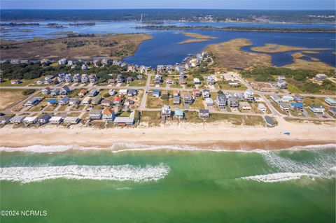 A home in North Topsail Beach