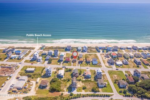 A home in North Topsail Beach