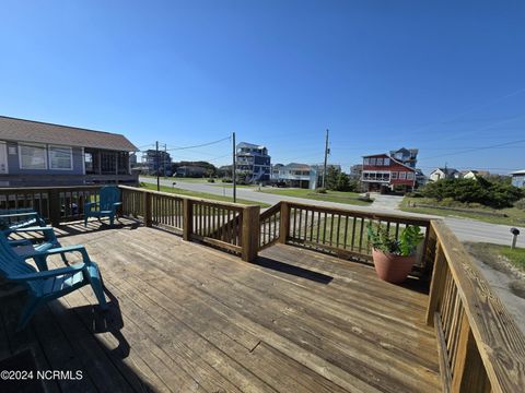 A home in North Topsail Beach