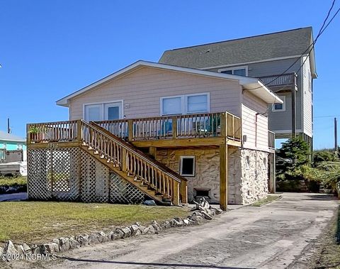 A home in North Topsail Beach