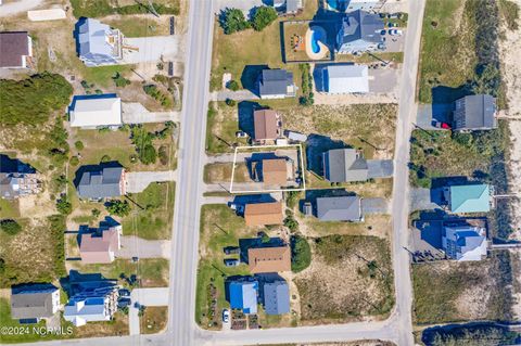 A home in North Topsail Beach