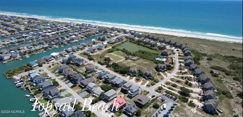 A home in North Topsail Beach