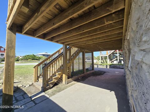 A home in North Topsail Beach