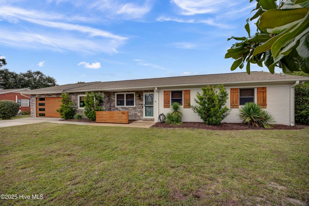 Photo of 706 Argonne Court, Wilmington, NC 28412 (MLS # 100530168)