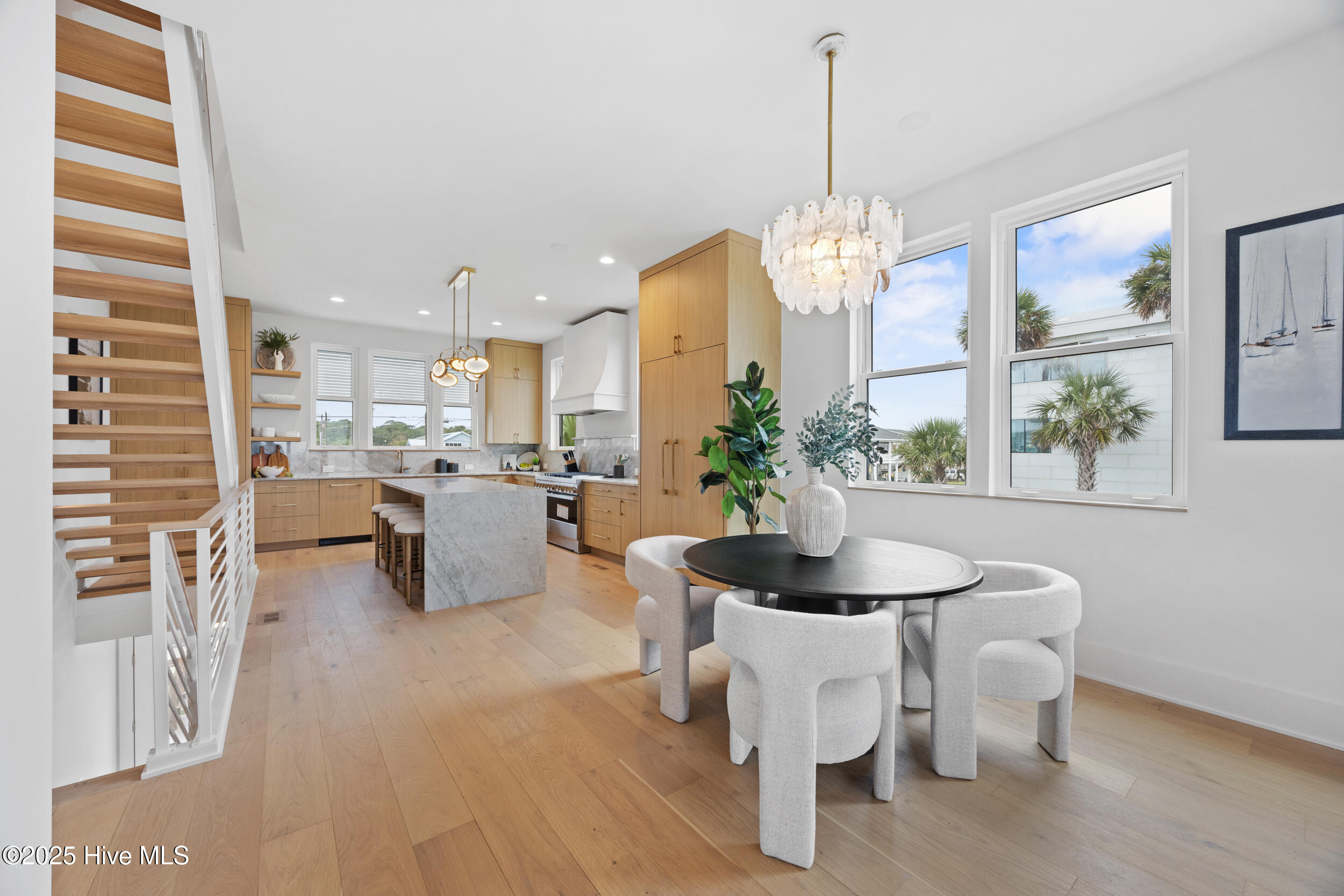 605 Fort Fisher Boulevard S