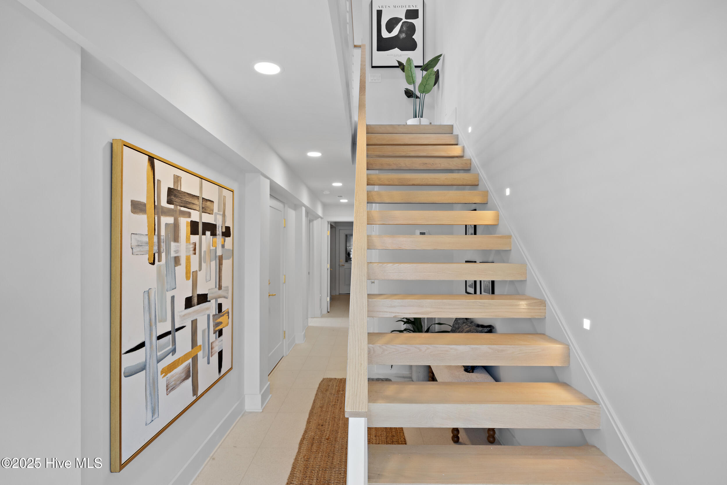 605 Fort Fisher Boulevard S