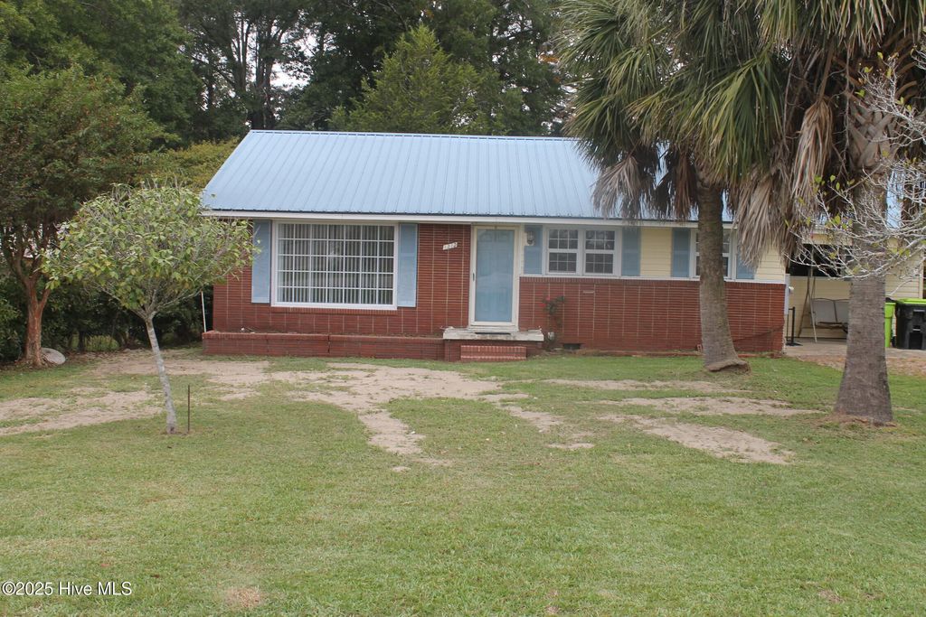 Photo of 1312 Sunny Side Street, Whiteville, NC 28472 (MLS # 100535737)