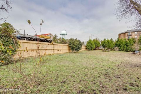 Tiny photo for 414 E 2nd Street, Washington, NC 27889 (MLS # 100537652)