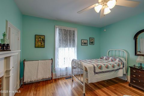 Tiny photo for 414 E 2nd Street, Washington, NC 27889 (MLS # 100537652)