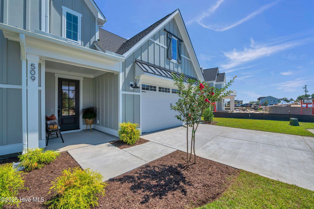 Photo of 509 Sailor Sky Way #389, Hampstead, NC 28443 (MLS # 100506244)