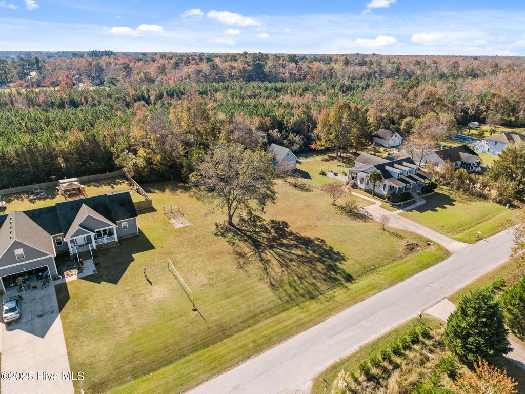 Photo of 117 Lighthouse View, Aydlett, NC 27916 (MLS # 100541198)