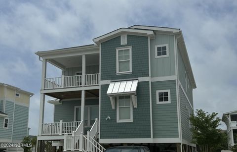 A home in Oak Island