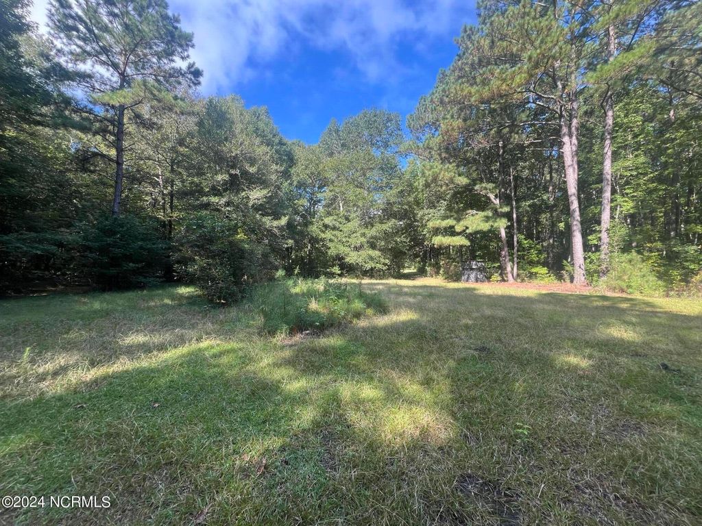 Photo of 5 Davis East Road, Jacksonville, NC 28546 (MLS # 100466728)