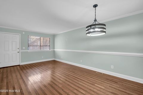 Tiny photo for 522 S Kerr Avenue #Apt 77, Wilmington, NC 28403 (MLS # 100542371)