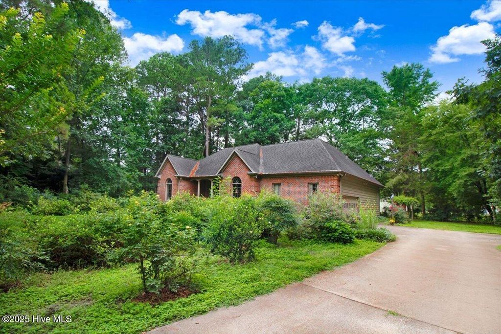 Photo of 104 Tall Pines Place, Goldsboro, NC 27534 (MLS # 100515400)