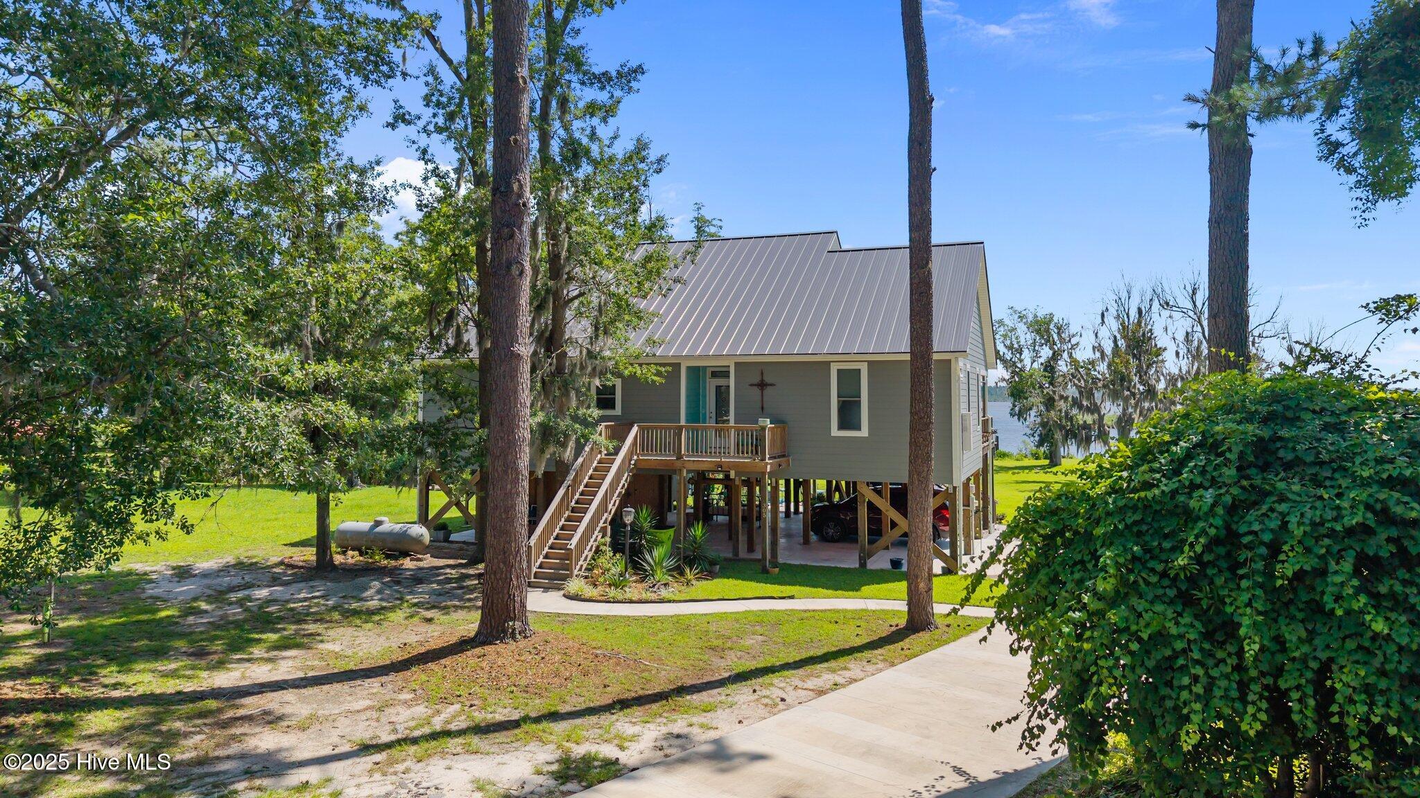 305 Rennys Creek Drive