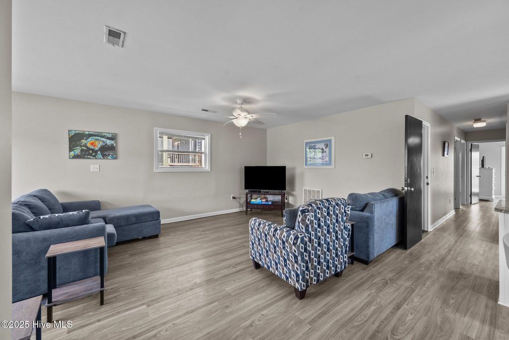 Photo of 1507 Easy Street, Surf City, NC 28445 (MLS # 100501039)