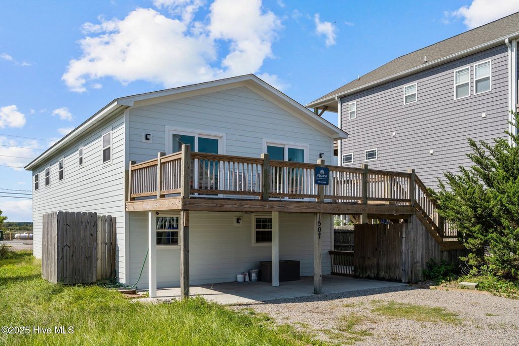 Photo of 1507 Easy Street, Surf City, NC 28445 (MLS # 100501039)