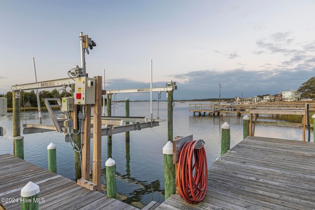 Photo of 1 Diamond Point Court, Surf City, NC 28445 (MLS # 100473570)