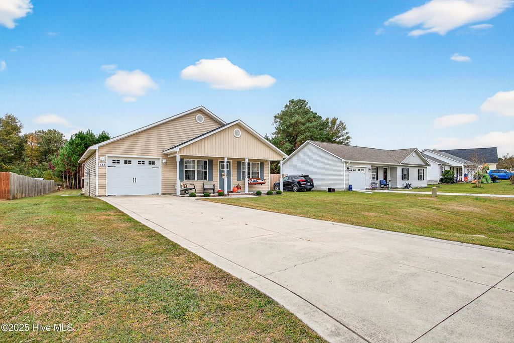 Photo of 132 Woodbury Farm Drive, Jacksonville, NC 28540 (MLS # 100538920)